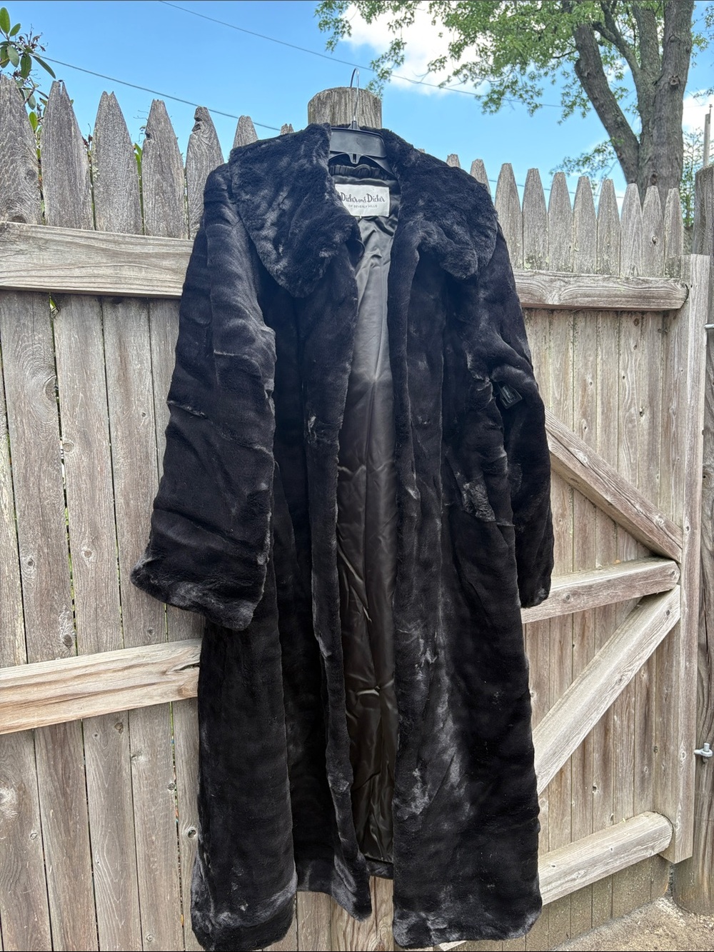 Dicker & Dicker Beverly Hills vintage medium coat!
